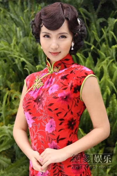Có thể thấy dáng người đầy đặn, nhưng không dư thừa, ba vòng hoàn hảo, đường cong mê người, cho thấy được nét hấp dẫn của một người phụ nữ trưởng thành. Một người đẹp hội tụ được 6 tiêu chuẩn trên, có lẽ rất khó nhưng nhìn chung đó là vẻ đẹp hoàn hảo mà con người đang đặt ra để hướng tới một vẻ đẹp hiện đại hoàn hảo, hoàn toàn khác hẳn với tiêu chuẩn của vẻ đẹp cổ điển. Xem thêm: Nghệ thuật chăm sóc da trắng hồng, mịn màng.