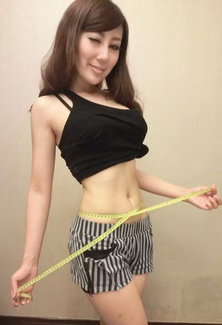 Hãy thử dùng dây để kiểm tra lại xem vòng hai của bạn có thon thả hơn không? Xem thêm: Bí quyết "eo thon thả, dáng ngọc ngà" của 10 đại mỹ nhân Trung Hoa