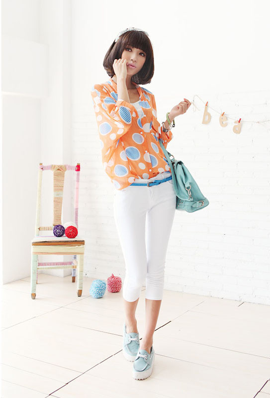 Dù đi làm hay đi chơi sơ mi cùng quần ngố dài đều giúp bạn xinh và trẻ trung hơn. Xem thêm: Bí quyết "eo thon thả, dáng ngọc ngà" của 10 đại mỹ nhân Trung Hoa Dù đi làm hay đi chơi sơ mi cùng quần ngố dài đều giúp bạn xinh và trẻ trung hơn. Xem thêm: Bí quyết "eo thon thả, dáng ngọc ngà" của 10 đại mỹ nhân Trung Hoa