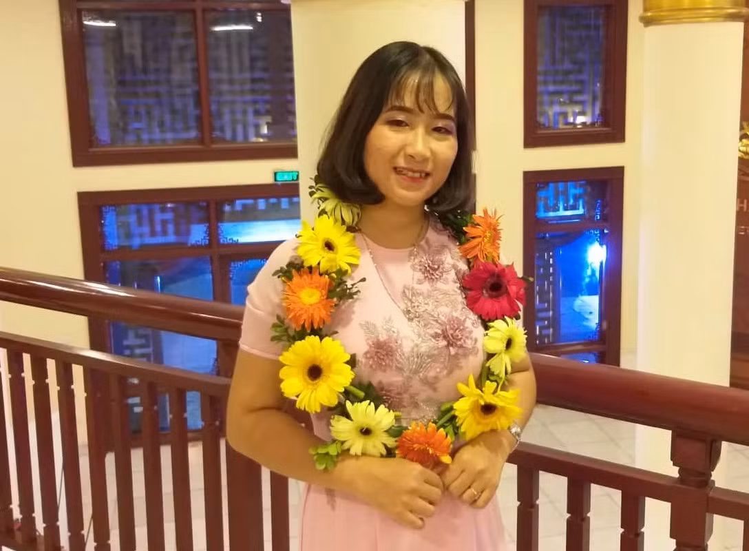 Cô giáo Hồ Thị Hương (ảnh Trinh Phúc). Cô giáo Hồ Thị Hương (ảnh Trinh Phúc).