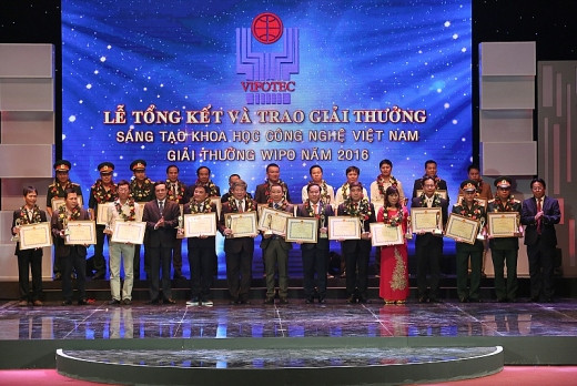 Kỹ sư Đào Xuân Giỏi thuộc Công ty TNHH MTV Lọc hóa dầu Bình Sơn (Lọc hóa dầu Bình Sơn) là một trong số tác giả được nhận giải Ba Vifotec 2016 - ảnh nguồn PVN. Kỹ sư Đào Xuân Giỏi thuộc Công ty TNHH MTV Lọc hóa dầu Bình Sơn (Lọc hóa dầu Bình Sơn) là một trong số tác giả được nhận giải Ba Vifotec 2016 - ảnh nguồn PVN.