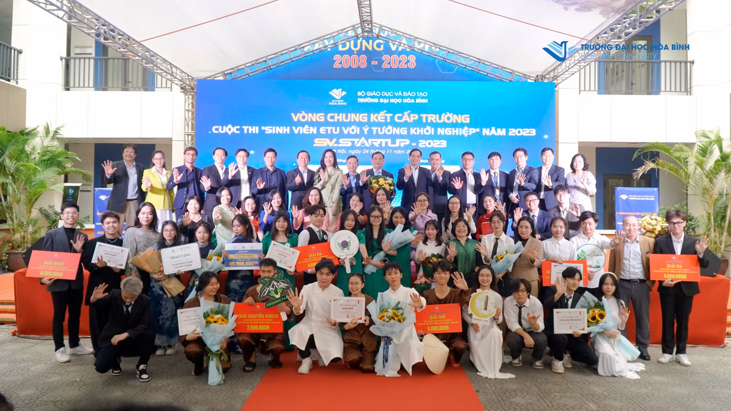 Vòng chung kết cấp trường cuộc thi "Sinh viên ETU với ý tưởng khởi nghiệp" năm 2023. Ảnh: NTCC