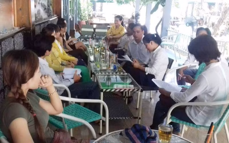 Các giáo viên hợp đồng trên 36 tháng cho rằng, Sở đã chỉ đạo hiệu trưởng ký hợp đồng lao đồng sai luật. Ảnh: TT