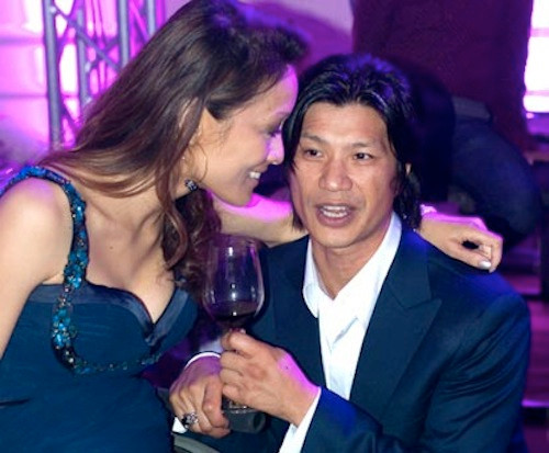 Xê ra, anh đã nói rồi mà, anh chỉ yêu mỗi rượu thôi.
