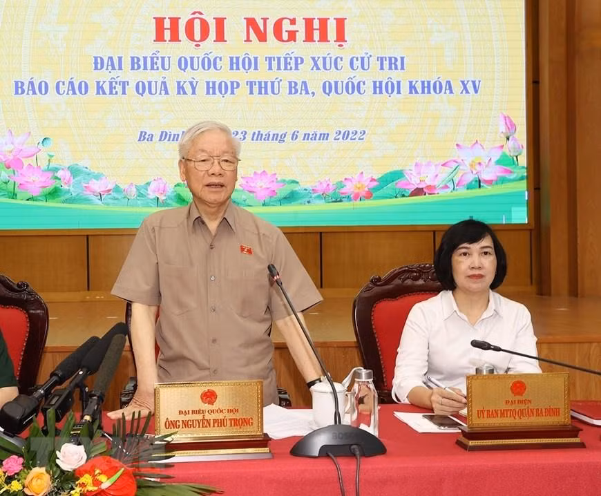 Tổng Bí thư Nguyễn Phú Trọng phát biểu tại buổi tiếp xúc cử tri ở quận Ba Đình. (Ảnh: Trí Dũng/TTXVN)