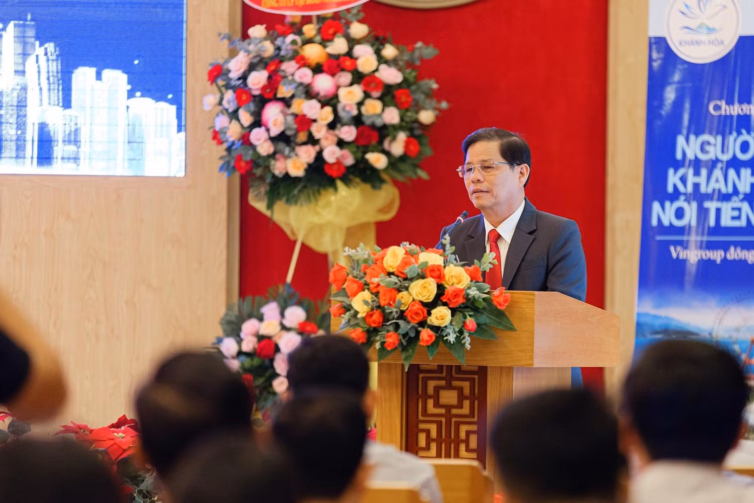 Ông Nguyễn Tấn Tuân, Phó Bí thư Tỉnh ủy, Chủ tịch Uỷ ban nhân dân tỉnh Khánh Hoà phát biểu tại Lễ ký kết.