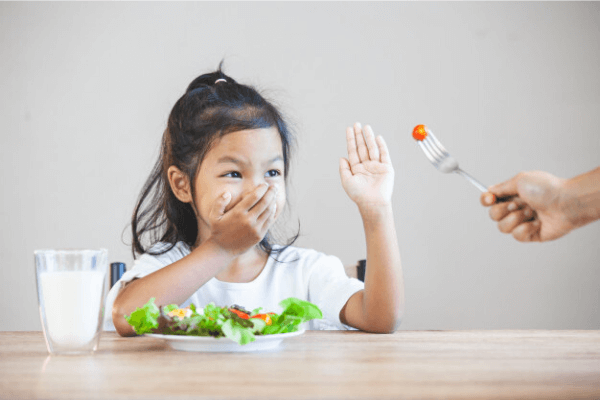 Hầu hết trẻ em đều không thích, hay thậm chí là ghét ăn rau. Ảnh minh họa.
