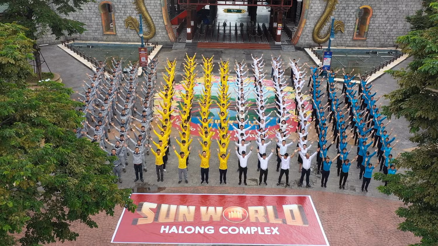 Cán bộ nhân viên Sun Group tại Sun World Halong Complex Cán bộ nhân viên Sun Group tại Sun World Halong Complex