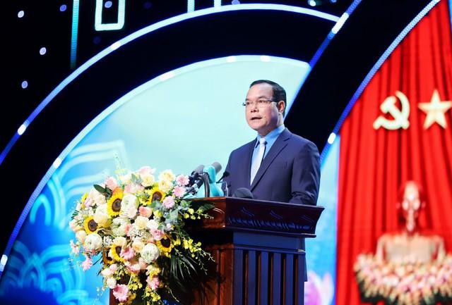 Chủ tịch Tổng Liên đoàn Lao động Nguyễn Đình Khang: 10 cá nhân được trao tặng giải thưởng Nguyễn Văn Linh là những cán bộ công đoàn tiên phong, nhiệt huyết, sáng tạo