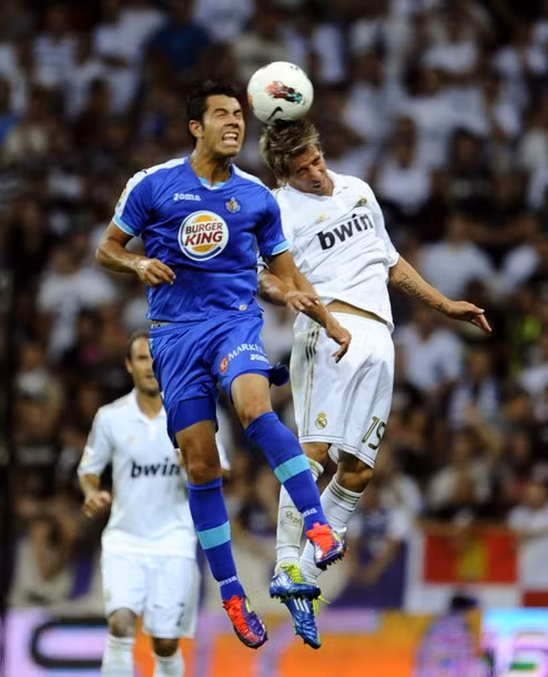 Miku gỡ hòa cho Getafe.