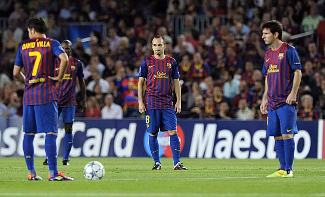 Cầu thủ Barca không hiểu chuyện gì vừa xảy ra.