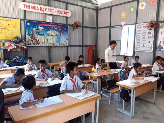 Năm 2019 có những điểm mới gì trong thi đua, khen thưởng giáo viên? (Ảnh minh họa: vtv.vn). Năm 2019 có những điểm mới gì trong thi đua, khen thưởng giáo viên? (Ảnh minh họa: vtv.vn).