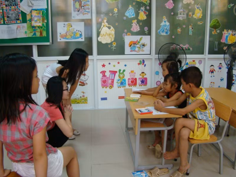 Ba cô con gái nhà GS Châu rất có tố chất "gõ đầu trẻ"
