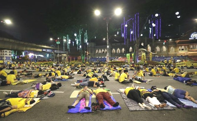 Biểu tình nằm ở Malaysia năm 2015 đòi thủ tướng đương nhiệm từ chức
