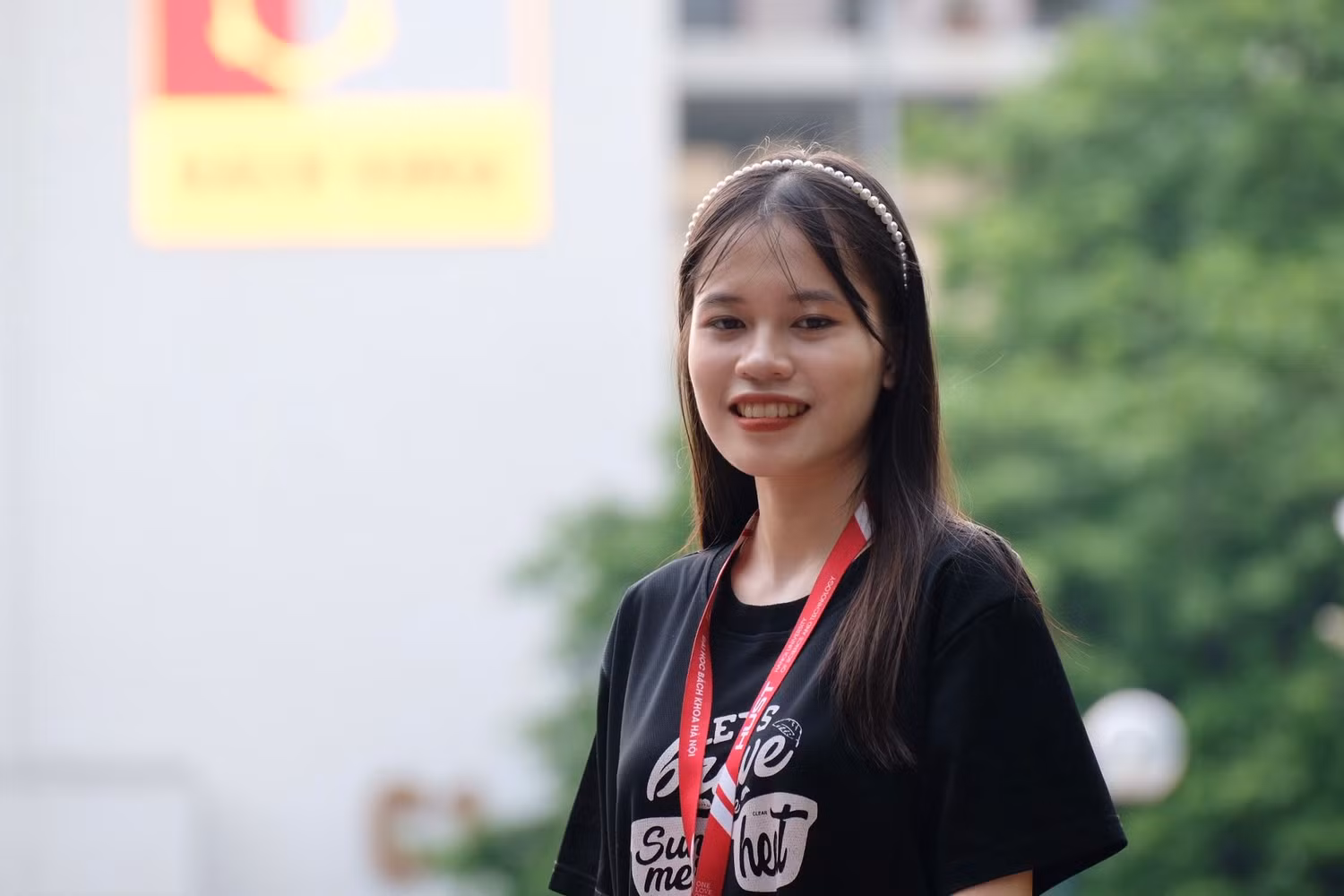 phạm huê.jpg