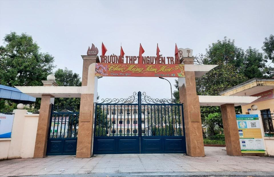 Cơ quan công an xác định tại Trường Trung học phổ thông Nguyễn Trãi xảy ra việc lập khống hồ sơ thanh toán các hạng mục công trình để rút tiền ngân sách Nhà nước trái với quy định (Ảnh: CTV) Cơ quan công an xác định tại Trường Trung học phổ thông Nguyễn Trãi xảy ra việc lập khống hồ sơ thanh toán các hạng mục công trình để rút tiền ngân sách Nhà nước trái với quy định (Ảnh: CTV)