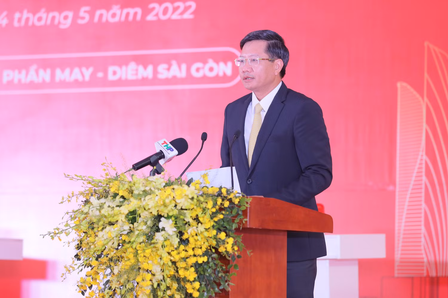 Phó Chủ tịch Thường trực Uỷ ban nhân dân thành phố Lê Anh Quân phát biểu tại buổi lễ (Ảnh: CTV)