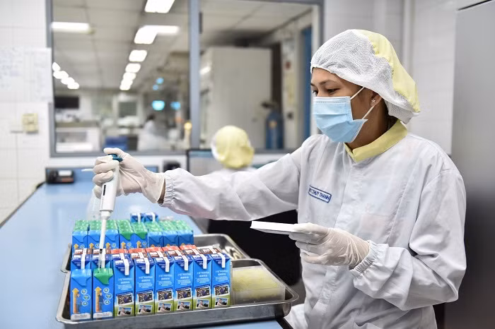 Cô Gái Hà Lan nỗ lực nghiên cứu những sản phẩm dinh dưỡng cân bằng phù hợp nhu cầu trẻ em Việt Nam.