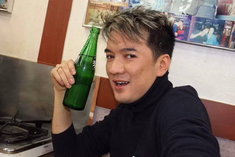 Và thức uống của xứ sở Kim Chi. Và thức uống của xứ sở Kim Chi.