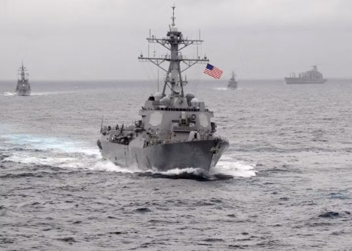 Tàu khu trục USS Lassen DDG-82 Hải quân Mỹ vừa tiến hành tuần tra vùng biển 12 hải lý của đảo nhân tạo trên Biển Đông (ảnh tư liệu)