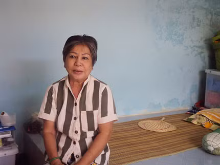 Vào trại giam Xuân Lộc (xã Long Khánh, Đồng Nai), Trúc "mẫu hậu" chịu án tại phân trại 5. Theo một quản giáo, những ngày đầu mới đến, người đàn bà quyền lực này sống trong tâm trạng hoảng loạn. Bà thường xuyên khóc lóc vật vã nhưng sau một thời gian, với sự động viên của cán bộ trại cũng như sự giúp đỡ của các phạm nhân khác, Trúc "mẫu hậu" đã dần lấy lại được cân bằng và sống hòa đồng. Vào trại giam Xuân Lộc (xã Long Khánh, Đồng Nai), Trúc "mẫu hậu" chịu án tại phân trại 5. Theo một quản giáo, những ngày đầu mới đến, người đàn bà quyền lực này sống trong tâm trạng hoảng loạn. Bà thường xuyên khóc lóc vật vã nhưng sau một thời gian, với sự động viên của cán bộ trại cũng như sự giúp đỡ của các phạm nhân khác, Trúc "mẫu hậu" đã dần lấy lại được cân bằng và sống hòa đồng.