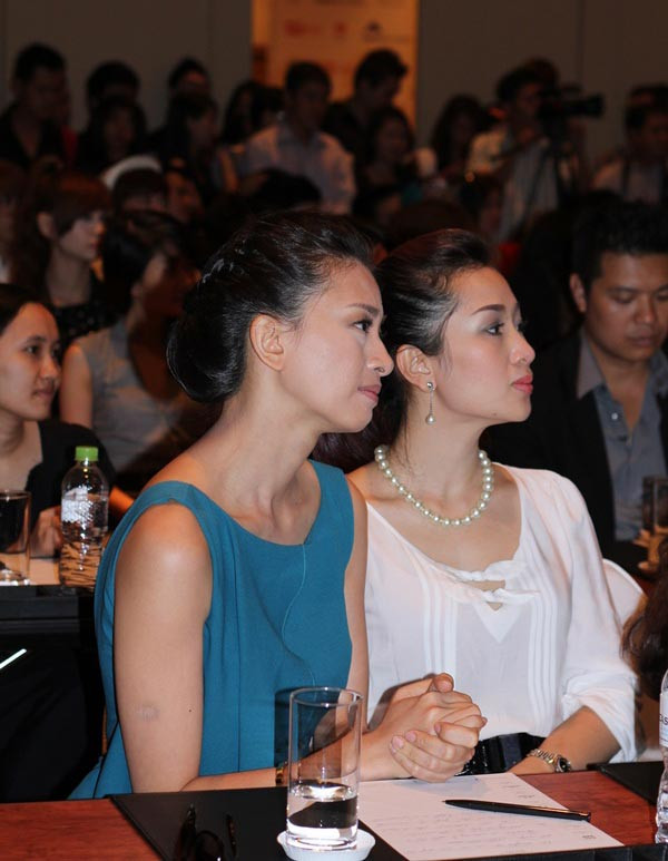 Ngay sau buổi họp báo Vết sẹo cuộc đời 3 chiều 16/4 kết thúc, Ngô Thanh Vân đã bị ngất xỉu và được nhập viện khẩn cấp. Tại bệnh viện, đả nữ đã được truyền nước biển. Theo quản lý của Ngô Thanh Vân cho hay, cô bị kiệt sức do làm việc quá nhiều với cường độ cao trong thời gian dài nên giờ cần được nghỉ ngơi và không được làm việc nặng.
