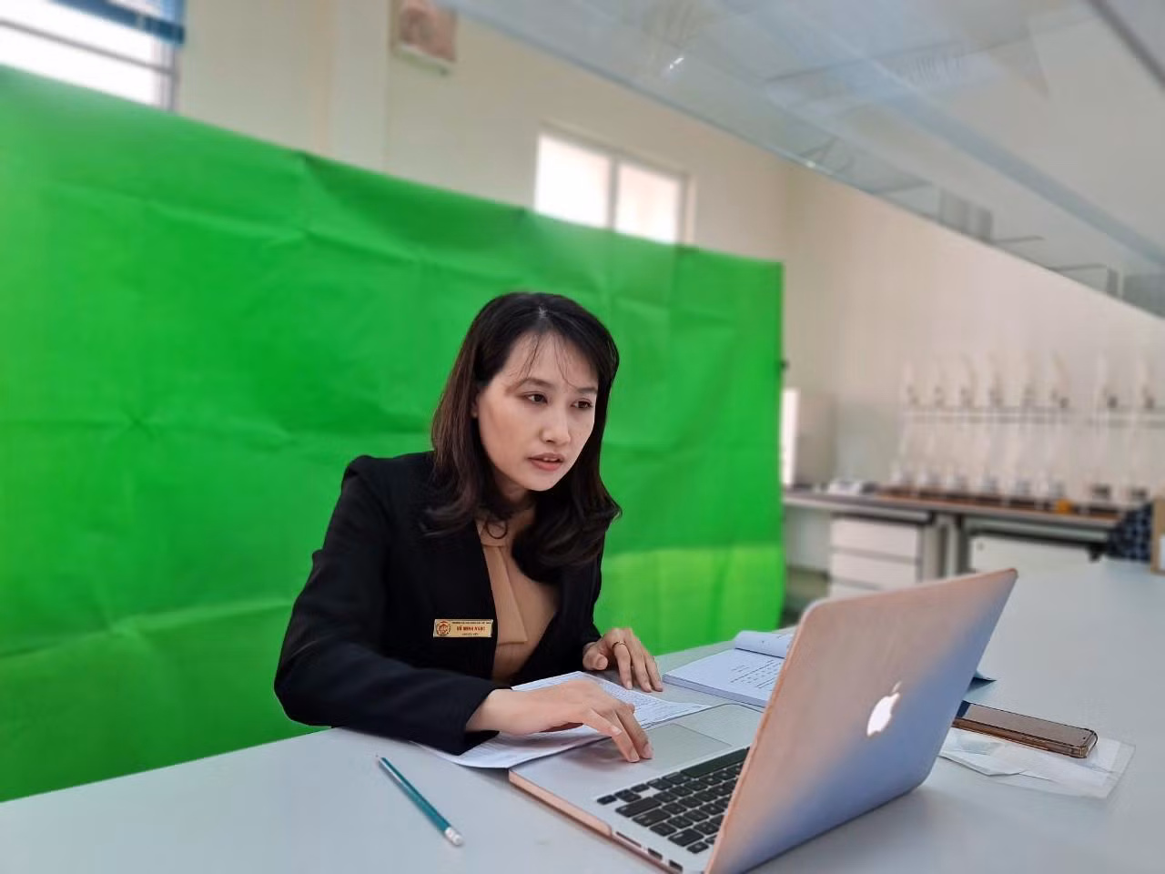 Giảng viên Trường Đại học Hàng hải Việt Nam lên lớp dạy trực tuyến (Ảnh: Lã Tiến) Giảng viên Trường Đại học Hàng hải Việt Nam lên lớp dạy trực tuyến (Ảnh: Lã Tiến)