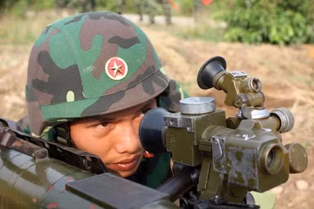 Quân nhân dự bị sẵn sàng "xung trận", đánh địch tạm dừng ở địa hình trung du.