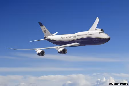 BBJ nổi bật và gây ấn tượng với màu sơn bên ngoài.