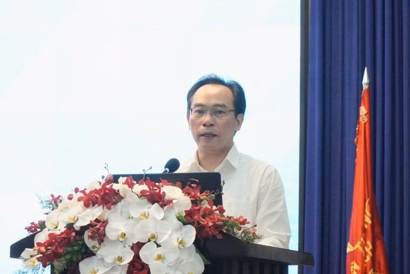 Phó Giáo sư Hoàng Minh Sơn - Thứ trưởng Bộ Giáo dục và Đào tạo phát biểu tại hội nghị (ảnh: V.D) Phó Giáo sư Hoàng Minh Sơn - Thứ trưởng Bộ Giáo dục và Đào tạo phát biểu tại hội nghị (ảnh: V.D)