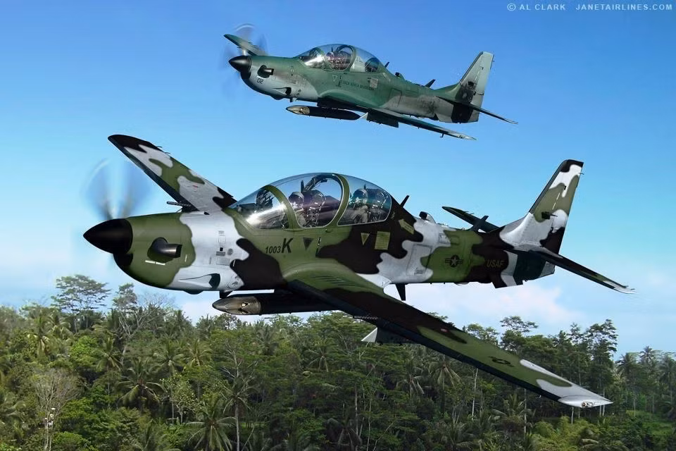 Máy bay chiến đấu EMB-314 Super Tucano của Công ty Chế tạo Máy bay Embraer, Brazil.