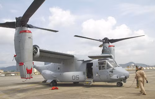 Máy bay vận tải cánh xoay MV-22 Osprey ở căn cứ Iwakuni, tỉnhYamaguchi, Nhật Bản. Máy bay vận tải cánh xoay MV-22 Osprey ở căn cứ Iwakuni, tỉnhYamaguchi, Nhật Bản.