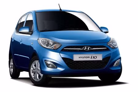 9. Hyundai i10 Vừa mới thay đổi thiết kế theo ngôn ngữ “Điêu khắc chất lỏng”, xe Hyundai i10 mang lợi thế là nhãn hiệu được tin tưởng nhất tại Hàn Quốc. Nhưng nhược điểm của i10 là “số đo 3 vòng” nhỏ hơn cả Morning với chiều dài cơ sở 2.380 mm, ngắn hơn Morning khoảng 5 mm, chiều dài tổng thể 3.585 mm, ngắn hơn 10 mm.
