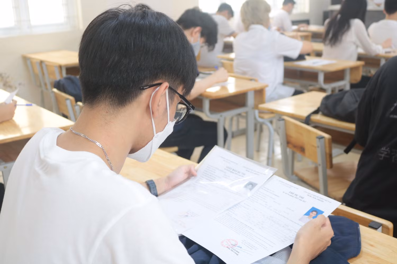 Thí sinh đăng ký, điều chỉnh nguyện vọng xét tuyển trước hạn cuối 17 giờ 00 ngày 20/8/2022. Ảnh minh họa: Doãn Nhàn Thí sinh đăng ký, điều chỉnh nguyện vọng xét tuyển trước hạn cuối 17 giờ 00 ngày 20/8/2022. Ảnh minh họa: Doãn Nhàn