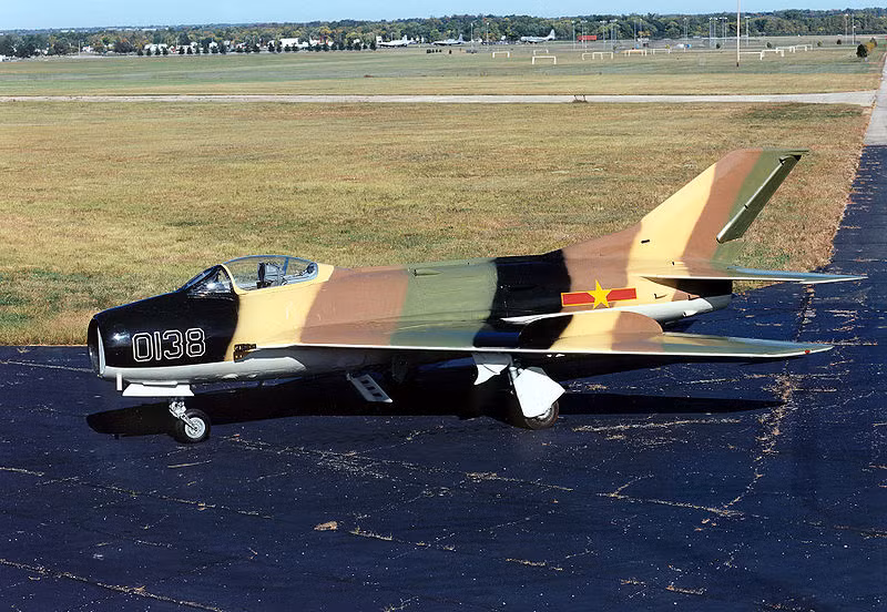 Mikoyan-Gurevich MiG-19 (Liên Xô) Mikoyan-Gurevich MiG-19 (Liên Xô)