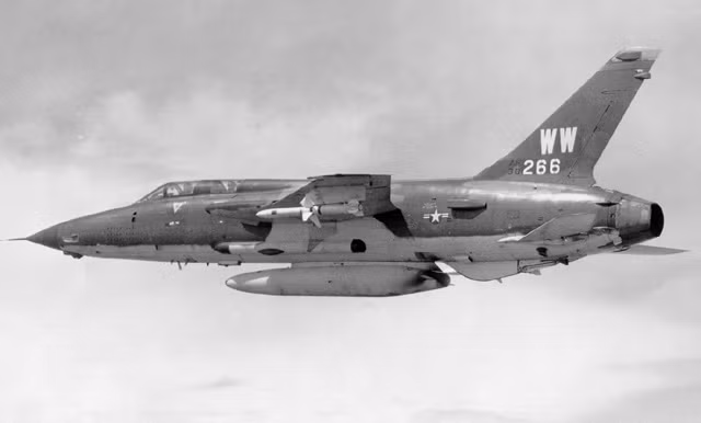 Republic Aviation Company F-105 Thunderchief (Mỹ) Republic Aviation Company F-105 Thunderchief (Mỹ)