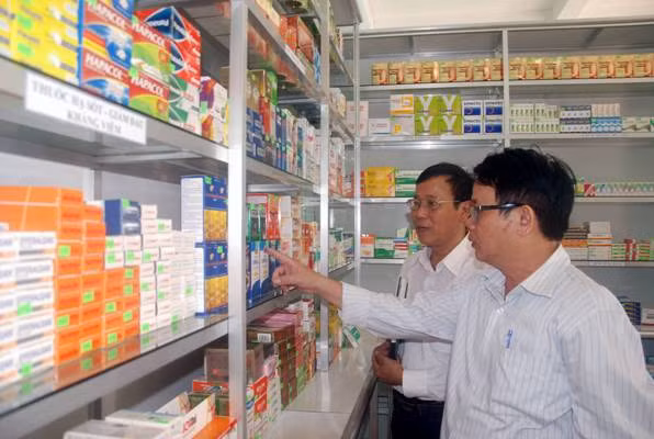 Bộ Y tế đã triển khai thí điểm ứng công nghệ thông tin đối với nhà thuốc tại 04 tỉnh từ ngày 4/1/2018. Ảnh minh họa: TTXVN