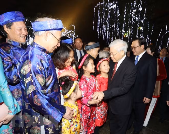Thủ tướng chúc Tết các đơn vị tại Đà Nẵng ảnh 3 Thủ tướng chúc Tết các đơn vị tại Đà Nẵng ảnh 3
