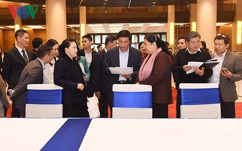 Chủ tịch Quốc hội Nguyễn Thị Kim Ngân và Phó Chủ tịch Thường trực Quốc hội Tòng Thị Phóng tổng duyệt chương trình Lễ khai mạc APPF-26 (Ảnh: Lê Tuyết)