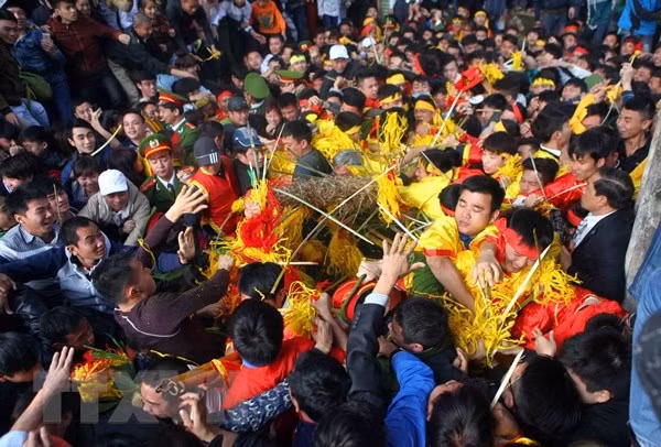 Không thương mại hóa, khơi dậy ham muốn vật chất trong mùa lễ hội ảnh 3 Không thương mại hóa, khơi dậy ham muốn vật chất trong mùa lễ hội ảnh 3