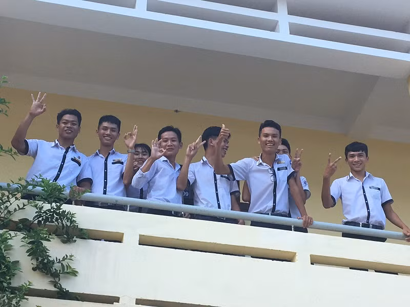 Phụ huynh huyện đảo Phú Quý tha thiết mong tổ chức cho học sinh thi tại đảo ảnh 2