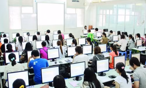 Việc thi để lấy chứng chỉ Tin học cơ bản hiện nay quá dễ dàng với mọi người. Ảnh minh hoạ: Giaoducthoidai.vn