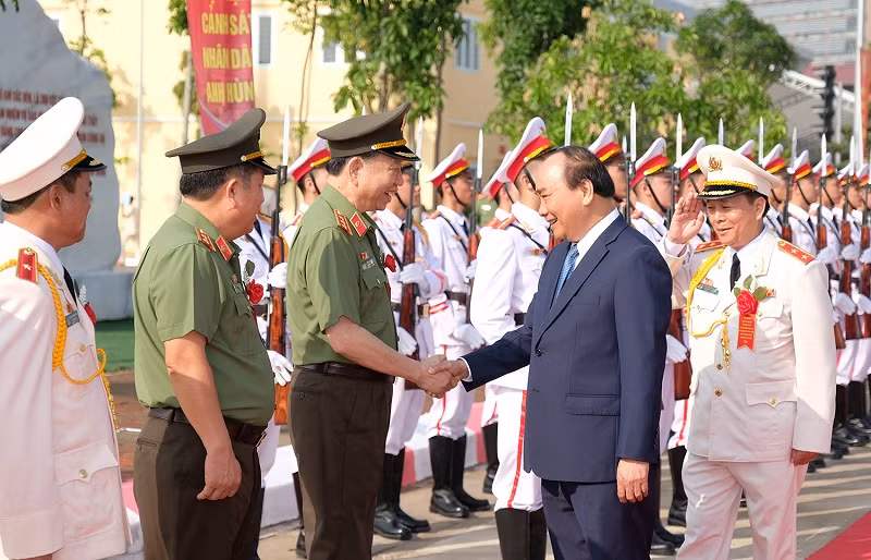 Thủ tướng dự lễ kỷ niệm 50 năm ngày thành lập Học viện cảnh sát nhân dân. Ảnh: VGP