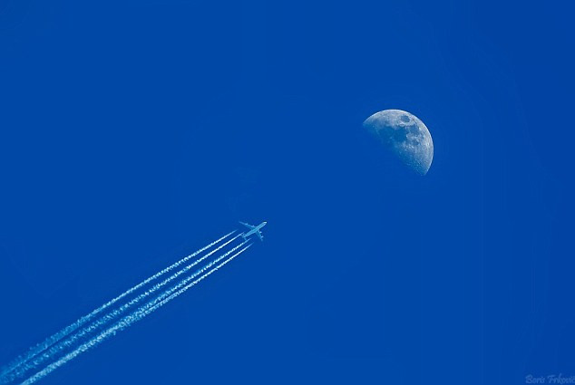 “Weeken to the moon” của Boris Frkovic