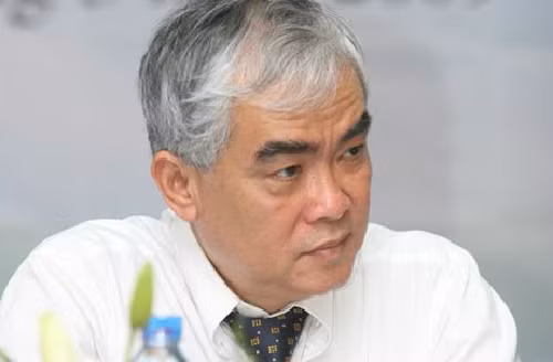 Chủ tịch Eximbank Lê Hùng Dũng. Chủ tịch Eximbank Lê Hùng Dũng.