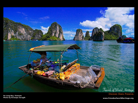 Tên gọi Hạ Long đã thay đổi qua nhiều thời kỳ lịch sử, thời Bắc thuộc khu vực này được gọi là Lục Châu, Lục Hải. Các thời Lý, Trần, Lê Vịnh mang các tên Hoa Phong, Hải Đông, An Bang, Vân Đồn, Ngọc Sơn hay Lục Thủy. Tên Hạ Long (rồng đáp xuống) mới xuất hiện trong một số thư tịch và các bản đồ hàng hải của Pháp từ cuối thế kỷ 19 (Ảnh: Internet).