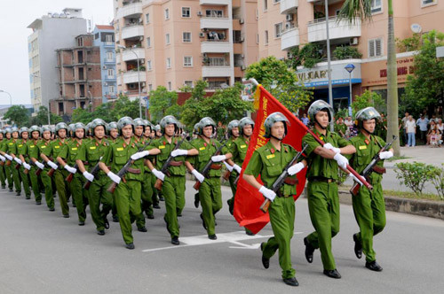 Ông KSor Phước nhận định, phong hàm phải ưu tiên cho các lực lượng chiến đấu. Ảnh minh họa. Ông KSor Phước nhận định, phong hàm phải ưu tiên cho các lực lượng chiến đấu. Ảnh minh họa.