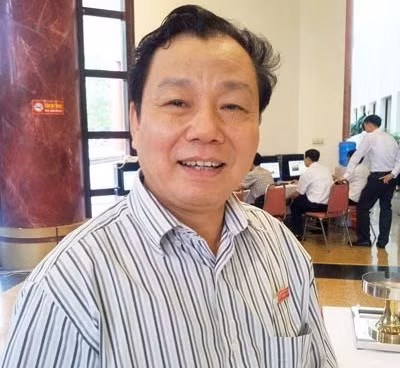 TS Trịnh Ngọc Thạch - Phó Chủ nhiệm Ủy ban Văn hóa, Giáo dục, Thanh niên, Thiếu niên và Nhi đồng của Quốc hội. TS Trịnh Ngọc Thạch - Phó Chủ nhiệm Ủy ban Văn hóa, Giáo dục, Thanh niên, Thiếu niên và Nhi đồng của Quốc hội.