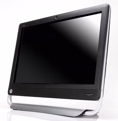 TouchSmart 520 sử dụng cấu hình khá mạnh gồm bộ xử lý Intel Core i7-2600S (4 nhân 2,8GHz, 8 luồng xử lý), 4GB RAM DDR3 1333MHz, card đồ họa rời AMD Radeon HD 6450A, ổ cứng 750GB 7.200rpm SATA 2 và ổ ghi DVD. Bộ xử lý Core i7-2600S cũng giúp máy tiết kiệm điện hơn so với dòng Core i7 thông thường dù hiệu năng sẽ giảm chút ít.