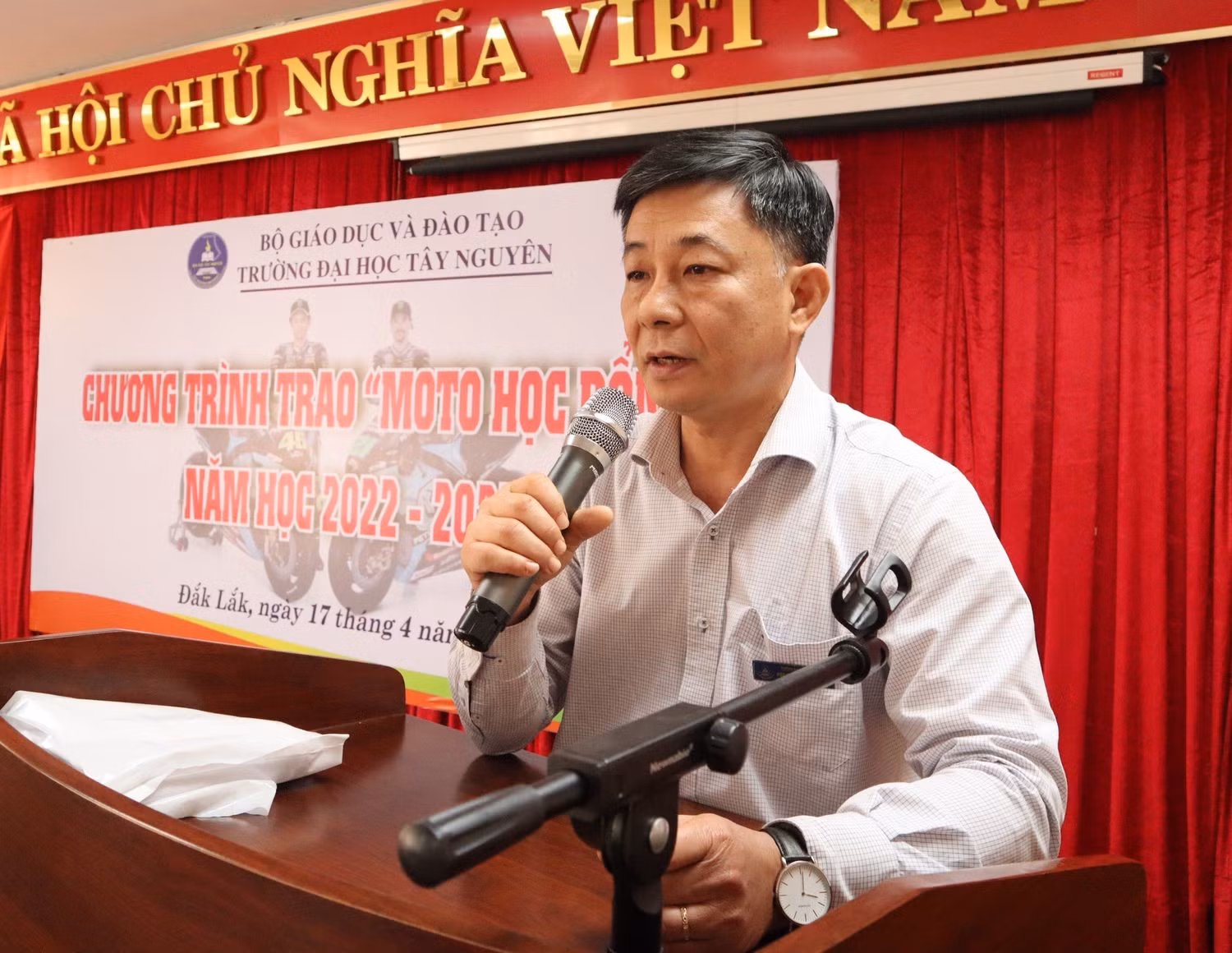 Phó Giáo sư, Tiến sĩ Nguyễn Văn Nam – Phó Hiệu trưởng Trường Đại học Tây Nguyên. Ảnh: NVCC Phó Giáo sư, Tiến sĩ Nguyễn Văn Nam – Phó Hiệu trưởng Trường Đại học Tây Nguyên. Ảnh: NVCC